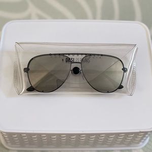 Desi x Quay High Key Mini black/silver mirror Sunglasses